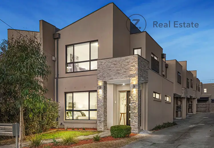 2/7 Stamford Crescent, Rowville VIC 3178