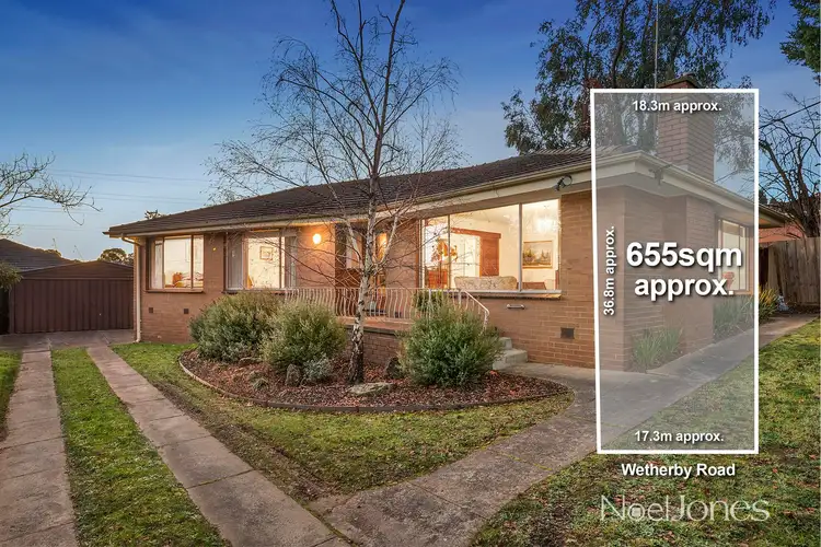 17 Wetherby Road, Doncaster VIC 3108