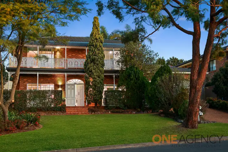 33 Hobart Place, Illawong NSW 2234