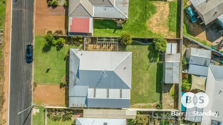 20 Hutchinson Road, Burekup WA 6227