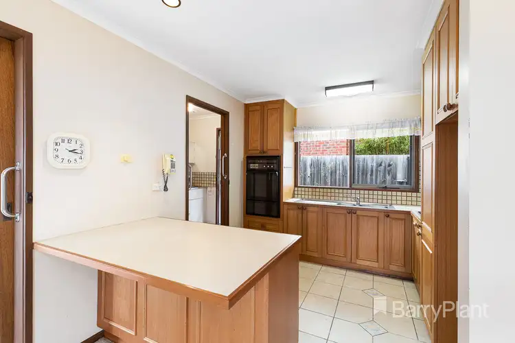 Fifth view of Homely villa listing, 1/204-205 Beach Road, Mordialloc VIC 3195