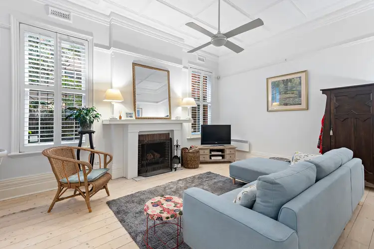 2/20 Loch Street, St Kilda West VIC 3182