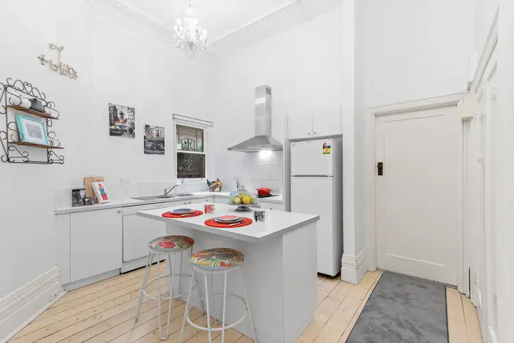 Sixth view of Homely apartment listing, 2/20 Loch Street, St Kilda West VIC 3182