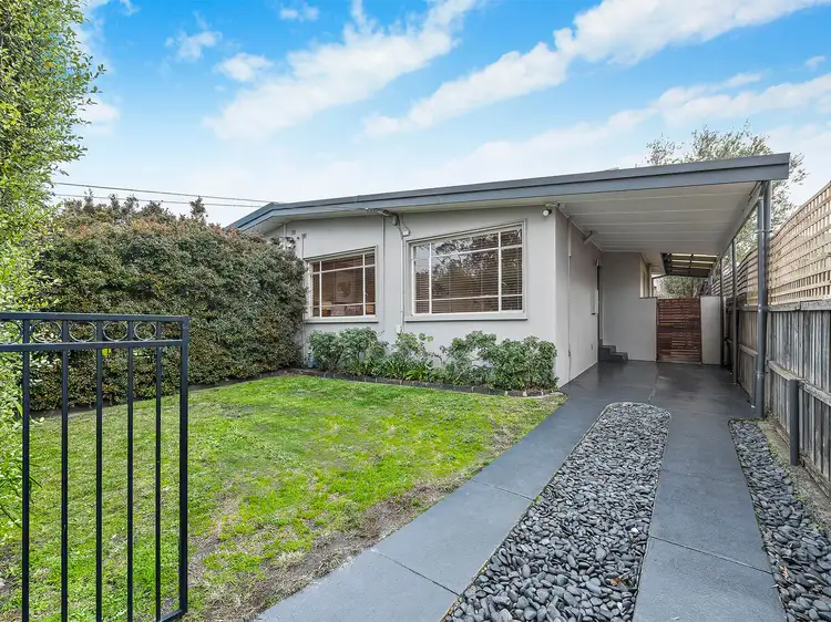 11 Stanley Avenue, Cheltenham VIC 3192