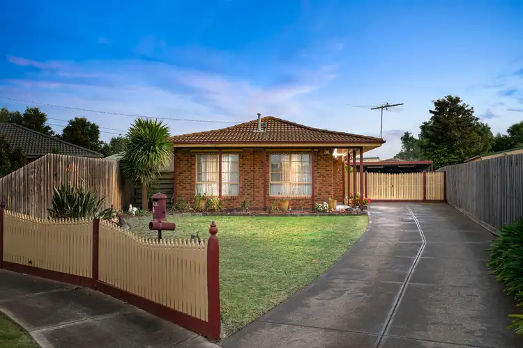 4 Wootton Court, Melton South VIC 3338