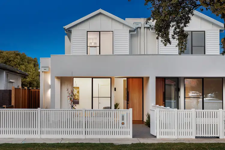 6 Seaview Crescent, Seaholme VIC 3018