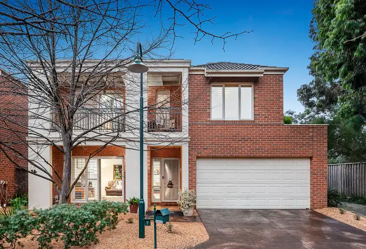 7 Maple Grove, Mitcham VIC 3132