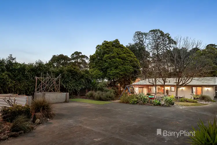 6 The Esplanade, Research VIC 3095