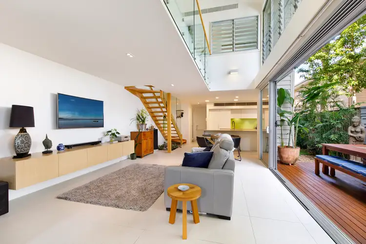 1/17 Ferguson Street, Sunshine Beach QLD 4567