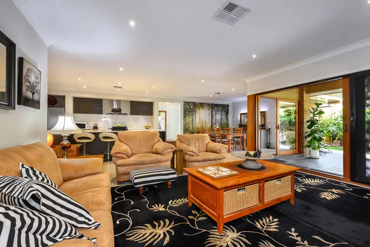 3 Crimson Street, Jordan Springs NSW 2747