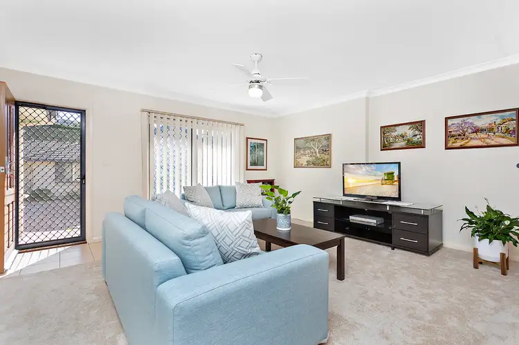 Second view of Homely villa listing, 5/9A Figtree Crescent, Figtree NSW 2525