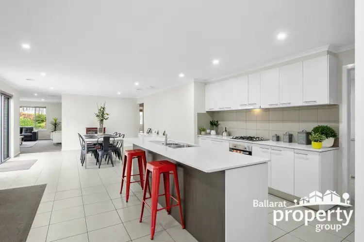 Fifth view of Homely house listing, 15 Henry Avenue, Mount Clear VIC 3350