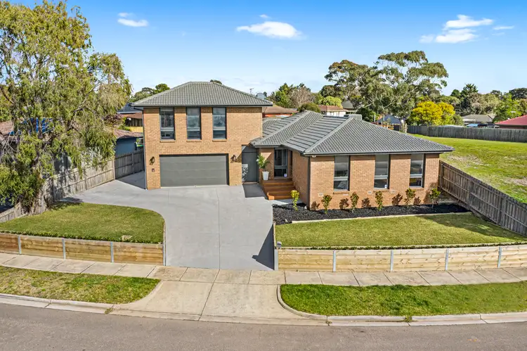 73 Dunsterville Crescent, Frankston VIC 3199