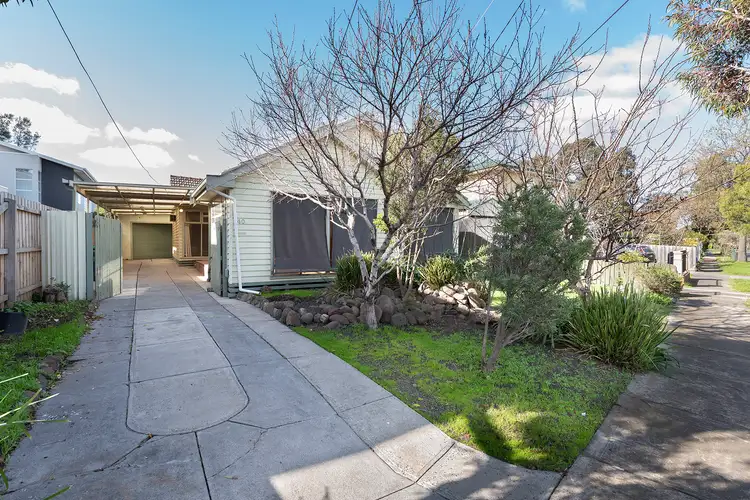 40 Conifer Avenue, Brooklyn VIC 3012