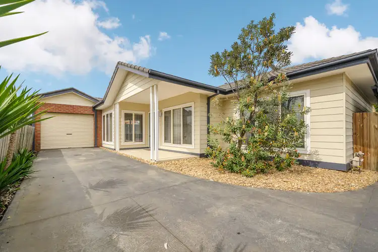 2/12 Blenheim Road, Newport VIC 3015