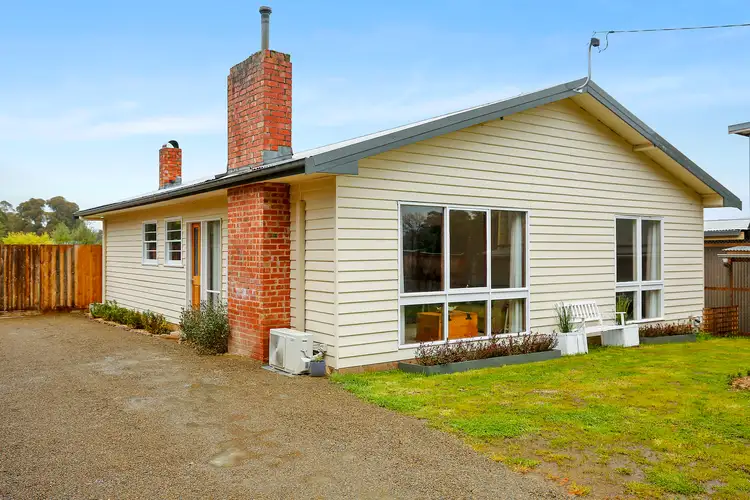 735 Old Warburton Road, Wesburn VIC 3799