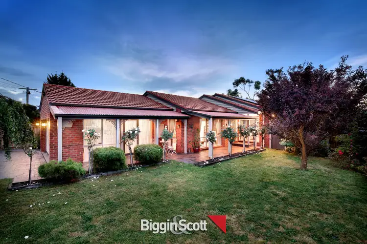 13 Leopold Crescent, Hampton Park VIC 3976
