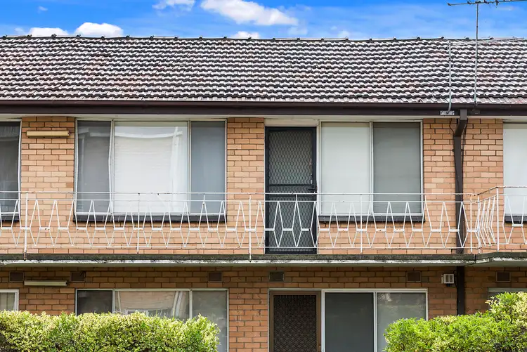 16/2 Stenhouse Avenue, Brooklyn VIC 3012
