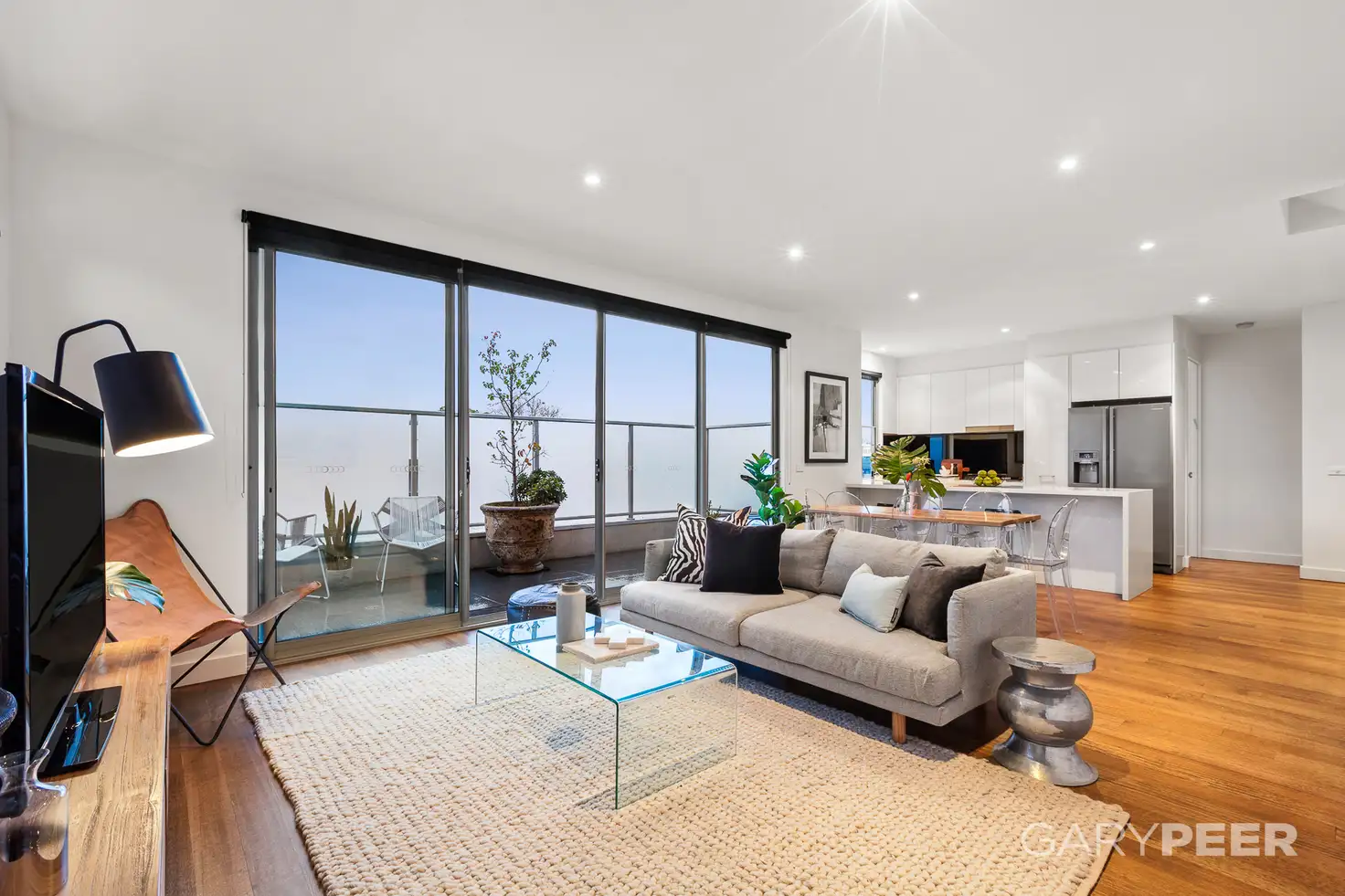 Main view of Homely townhouse listing, 2/2 Allan Road, St Kilda East VIC 3183