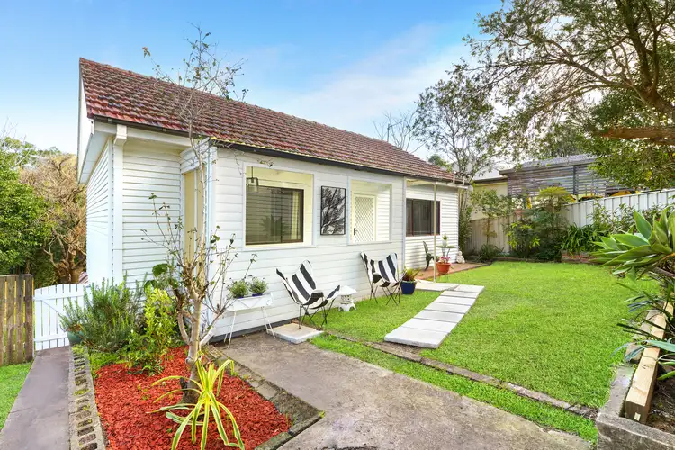 6 Cochrane Street, West Wollongong NSW 2500