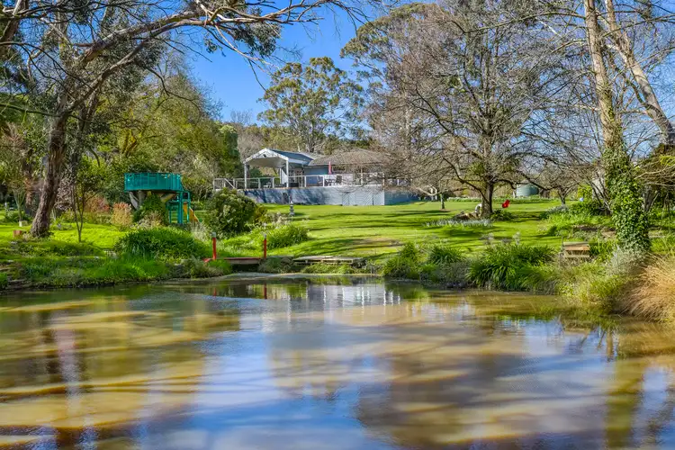 77 Brougham Road, Mount Macedon VIC 3441