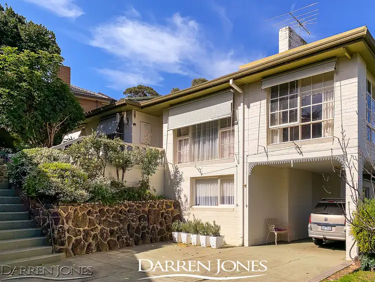 27 Delfin Crescent, Greensborough VIC 3088