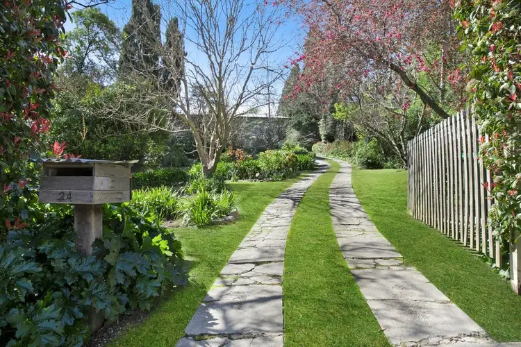 24 Oxley Drive, Bowral NSW 2576