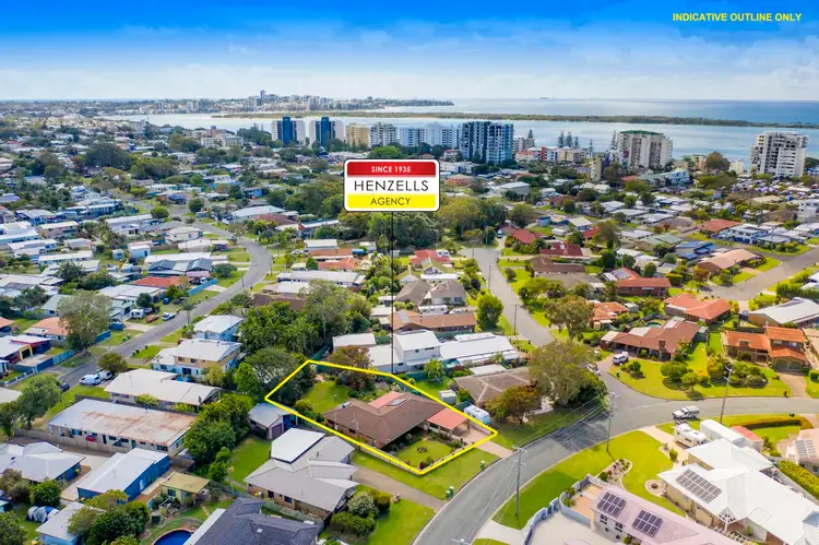 33 Wavell Avenue, Golden Beach QLD 4551