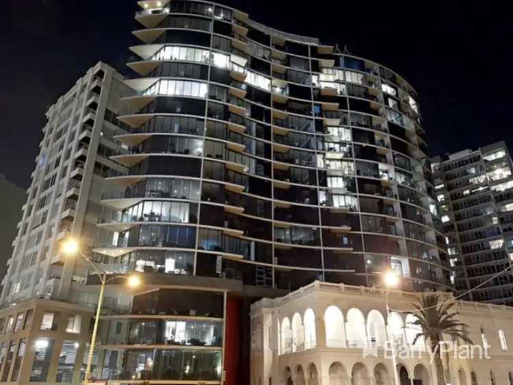 710/83 Queens Road, Melbourne VIC 3004