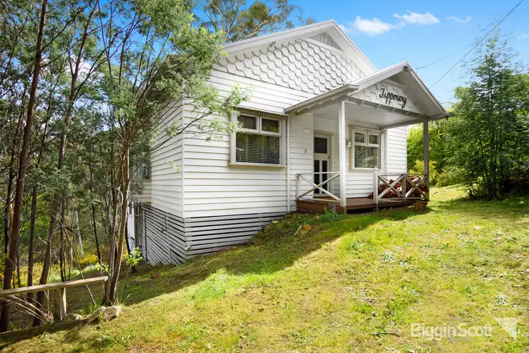 2/2 Golden Springs Avenue, Hepburn Springs VIC 3461