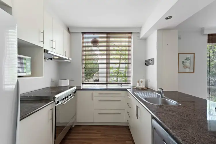 Sixth view of Homely apartment listing, 6/2 Tintern Avenue, Toorak VIC 3142