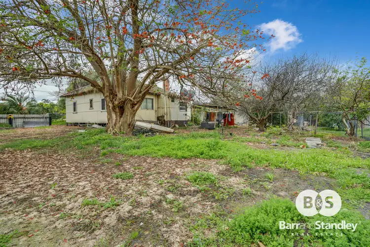 33 Mclarty Street, Waroona WA 6215