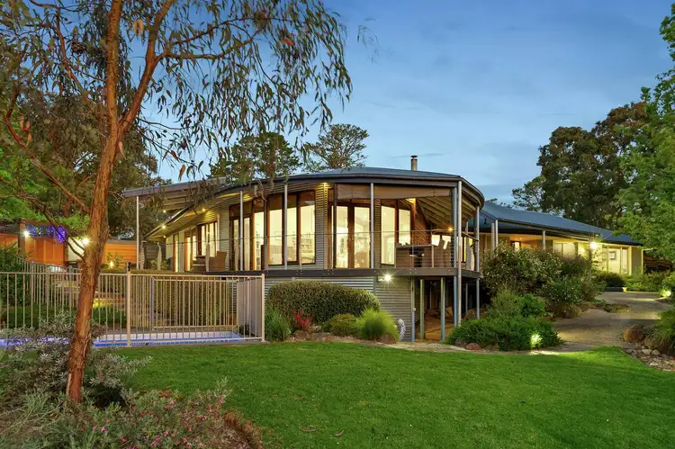 10 Margaret Street, Research VIC 3095