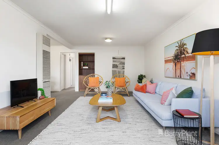 Third view of Homely villa listing, 8/301 Warrigal Road, Cheltenham VIC 3192