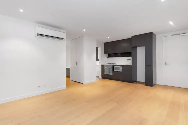 9 Robert Street