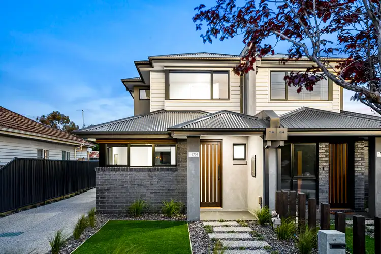 2/36 Valerian Avenue, Altona North VIC 3025