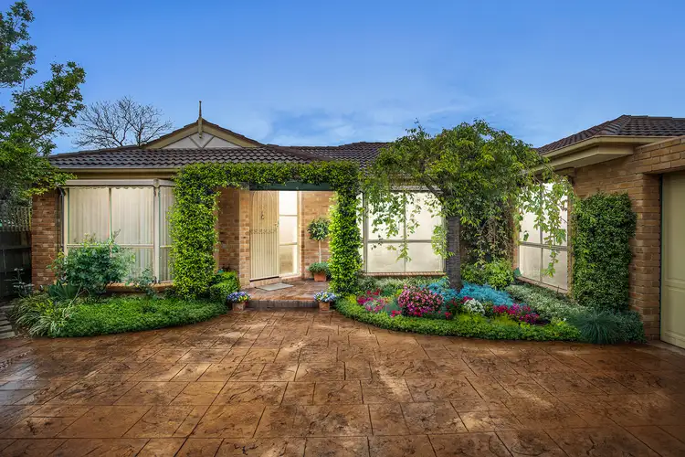 Main view of Homely unit listing, 2/76 Hilton Street, Mount Waverley VIC 3149