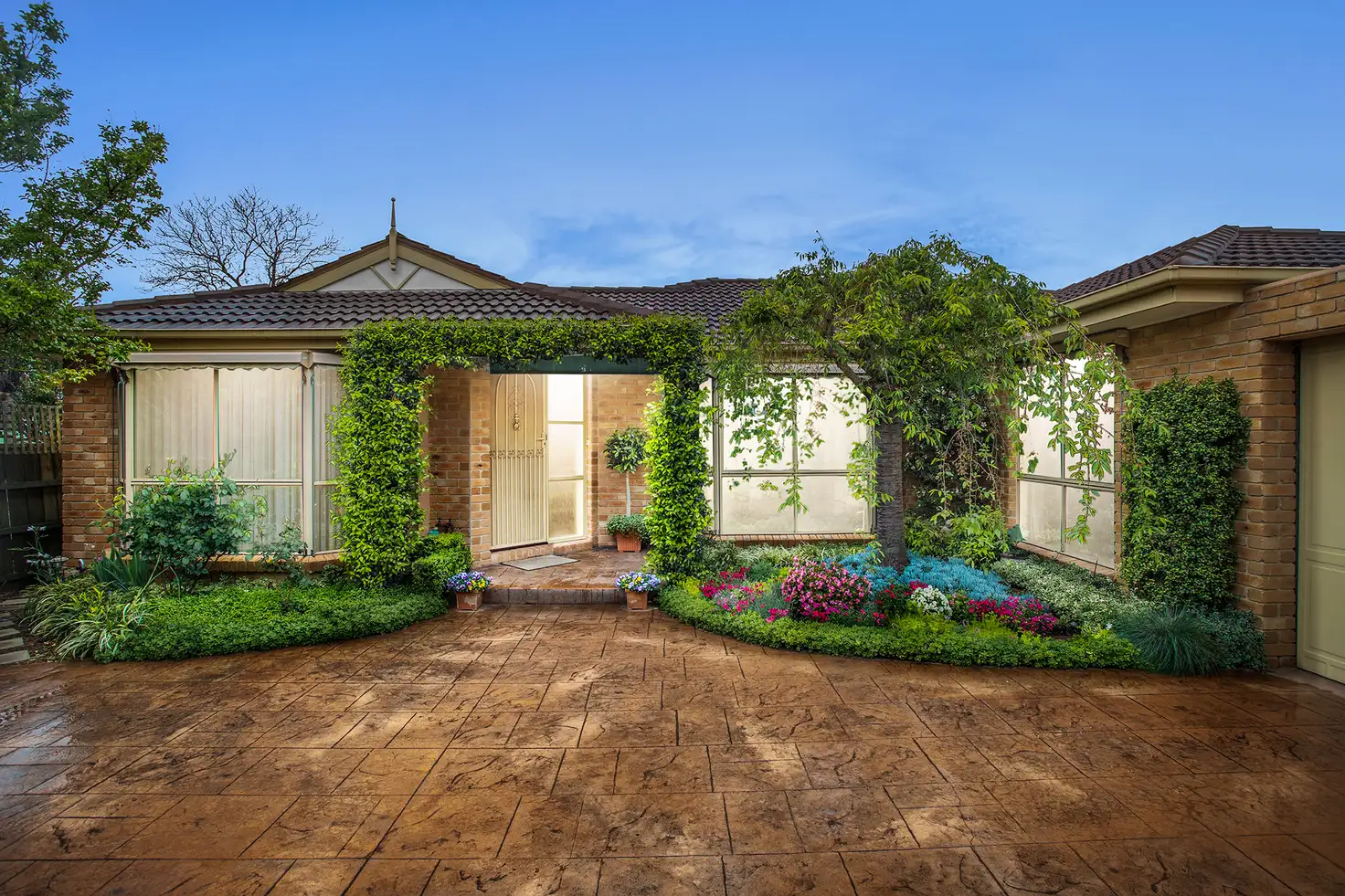 Main view of Homely unit listing, 2/76 Hilton Street, Mount Waverley VIC 3149