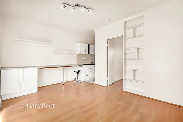 Fourth view of Homely apartment listing, 2/133 Booran Road, Caulfield South VIC 3162
