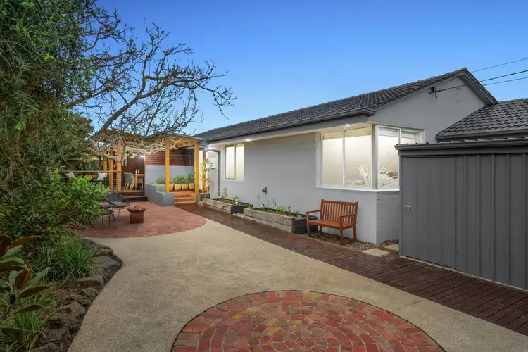 11 Cross Road, Chelsea VIC 3196