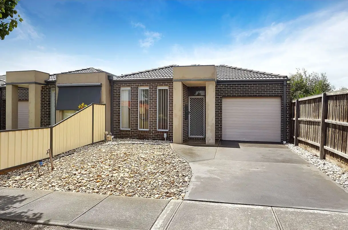 Main view of Homely townhouse listing, 2/11 Toledo Crescent, Point Cook VIC 3030
