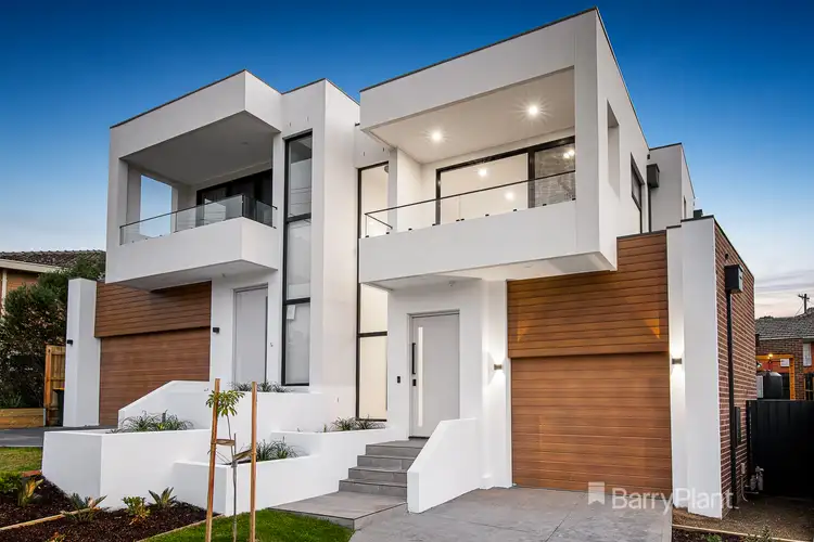8 Turana Street, Doncaster VIC 3108