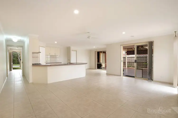 Fourth view of Homely house listing, 8 Jurang Way, Skye VIC 3977