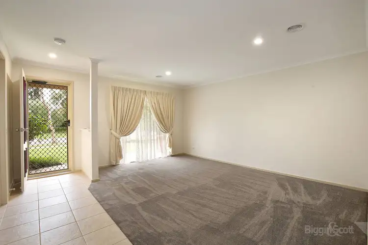 Sixth view of Homely house listing, 8 Jurang Way, Skye VIC 3977