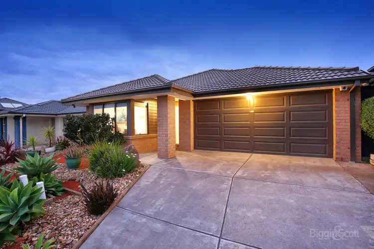 6 Tyalla Way, Pakenham VIC 3810
