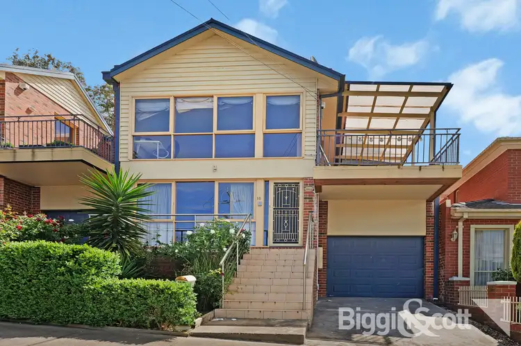 18 Warrs Road, Maribyrnong VIC 3032
