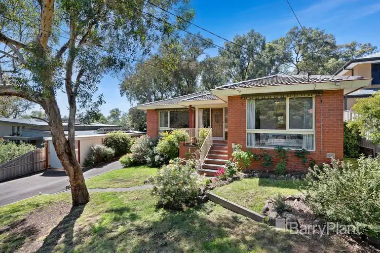 14 Banks Road, Eltham North VIC 3095