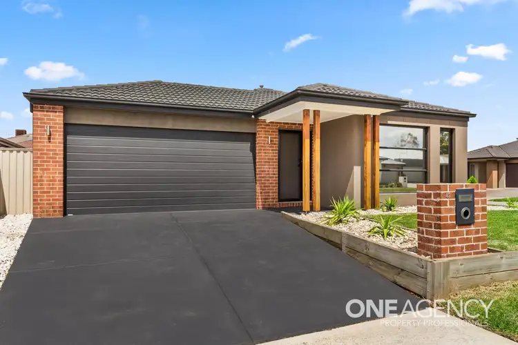 42 Willowtree Drive, Pakenham VIC 3810