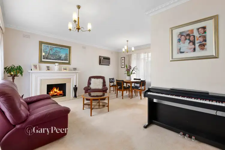 Second view of Homely house listing, 5 Havana Court, Bentleigh East VIC 3165