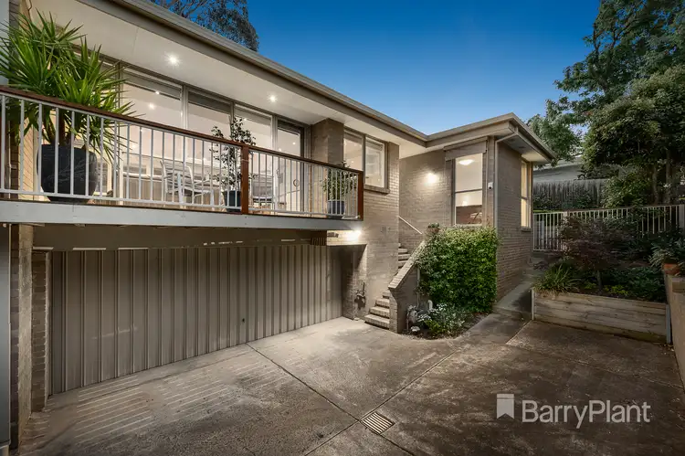 2/1 Hawkins Avenue, Mont Albert North VIC 3129